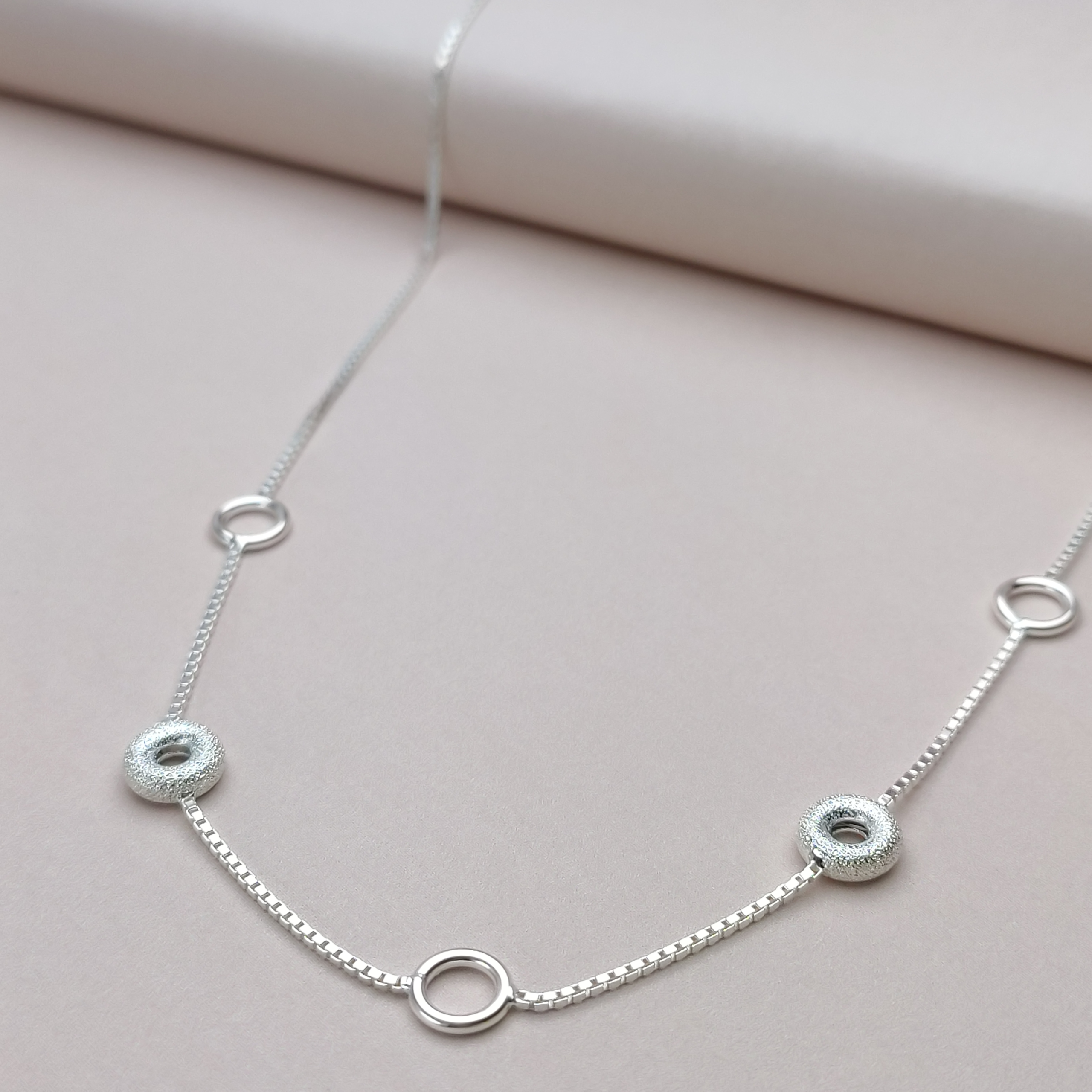 Collar estaciones argollas en plata 925