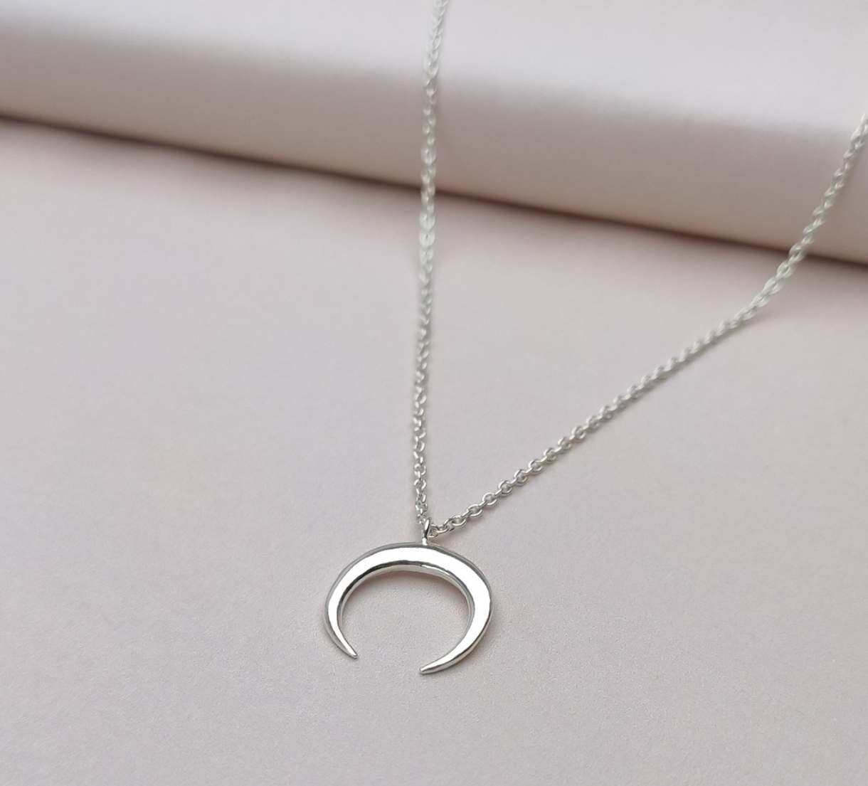Collar luna creciente en plata 925